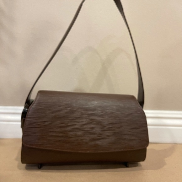 Louis Vuitton Brown Epi Nocturne PM - Picture 2 of 6